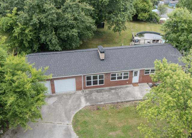 Property at 309 Tillery Dr, Knoxville, TN 37912, 3 beds, 2 baths