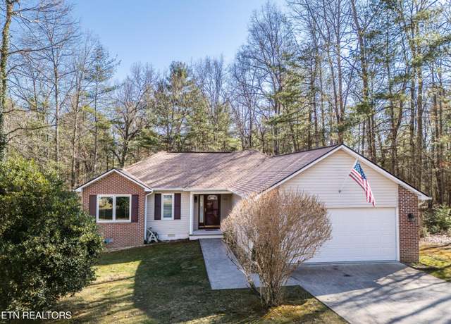 Property at 125 Piccadilly Ln, Crossville, TN 38558, 3 beds, 2 baths