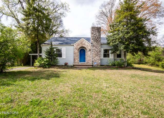 Property at 1115 W Parkway Ave, Knoxville, TN 37912, 2 beds, 1 bath