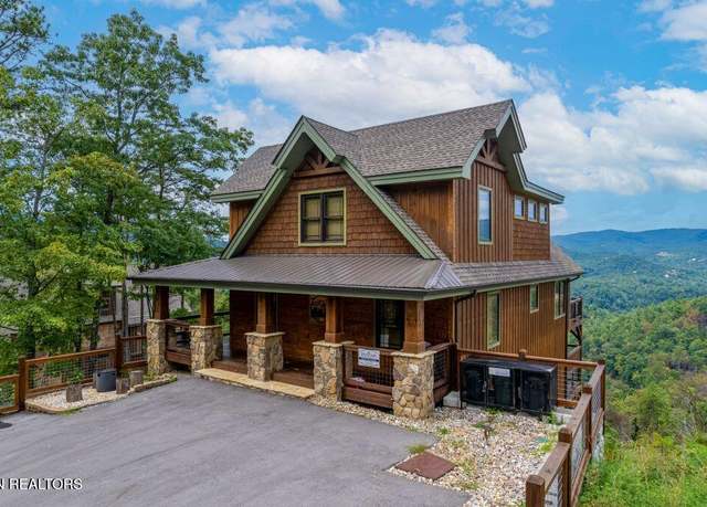 Property at 2520 Mountain Holly Way, Sevierville, TN 37862, 4 beds, 4.5 baths