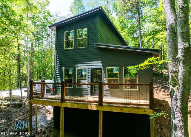Property at 717 Country Oaks Ln, Lafollette, TN 37766, 2 beds, 2 baths