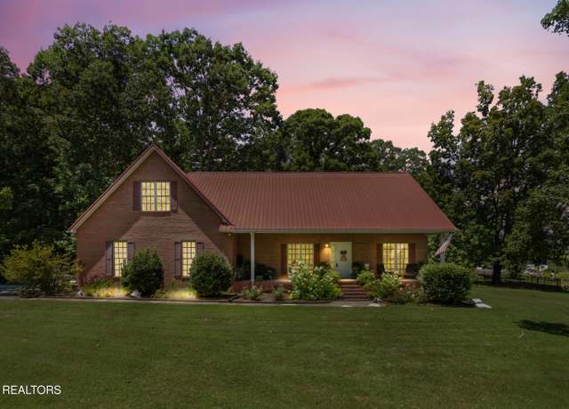 Property at 1750 Breezie Point Ln, Dandridge, TN 37725, 4 beds, 2 baths