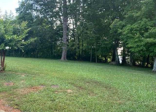 Property at 675 Fort Hill St, Loudon, TN 37774