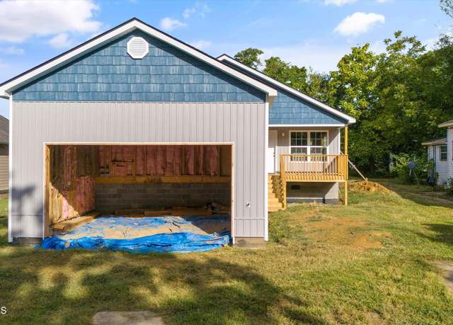 Property at 2415 Louise Ave, Knoxville, TN 37915, 4 beds, 2 baths