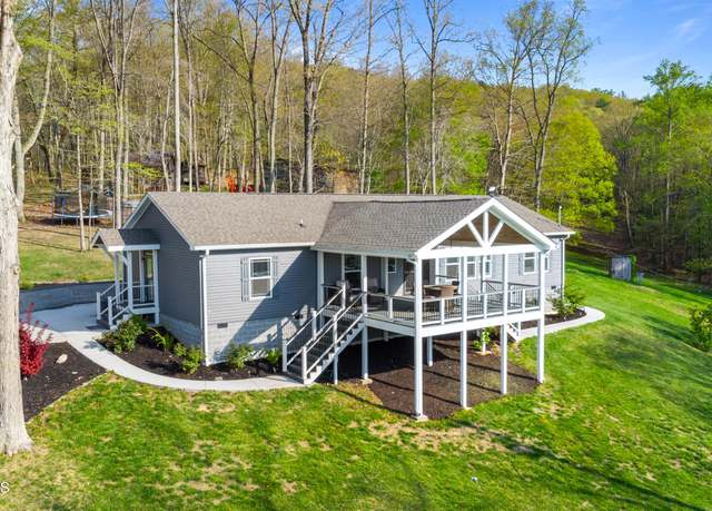 Property at 238 Mac Ivey Ln, Lafollette, TN 37766, 3 beds, 2.5 baths