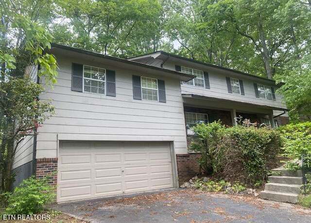 Property at 1909 NW Matthew Ln, Knoxville, TN 37923, 4 beds, 2.5 baths