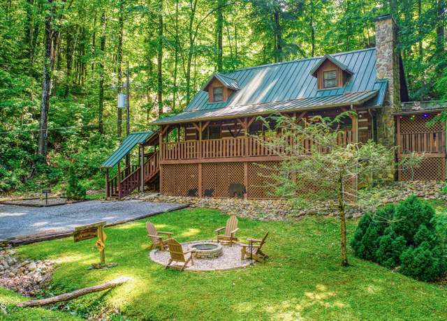 Property at 1310 N Baden Cir, Gatlinburg, TN 37738, 4 beds, 2 baths