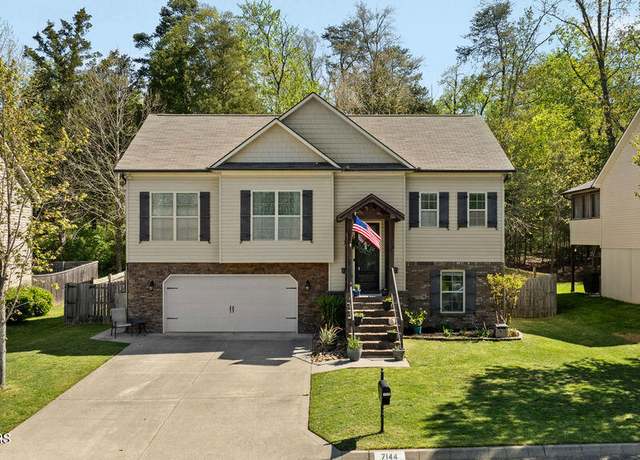 Property at 7144 Grizzly Creek Ln, Powell, TN 37849, 4 beds, 3 baths