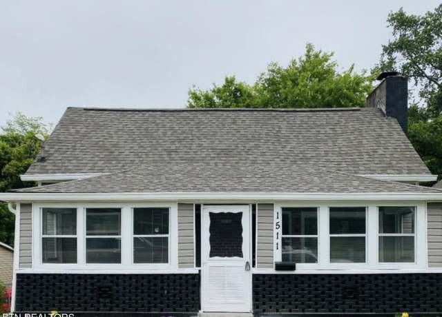 Property at 1511 Delaware Ave, Knoxville, TN 37921, 3 beds, 1 bath