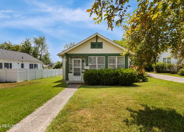 Property at 1643 Maury St, Alcoa, TN 37701, 2 beds, 1 bath