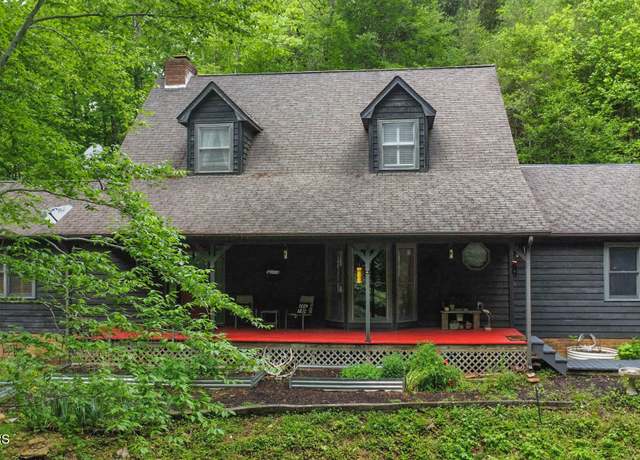 Property at 7229 Cooks Hollow Rd, Maryville, TN 37801, 3 beds, 2.5 baths