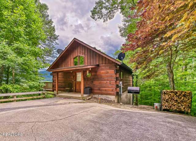 Property at 1227 Bear Paw Ridge Way, Sevierville, TN 37862, 2 beds, 2 baths