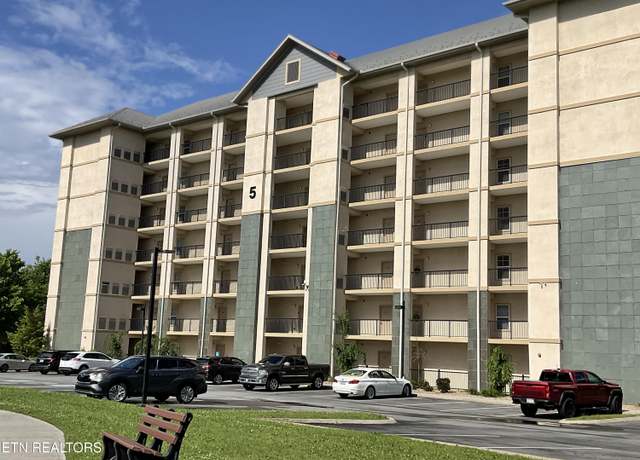 Property at 124 Plaza Dr #5703, Pigeon Forge, TN 37863, 1 bed, 1.5 baths