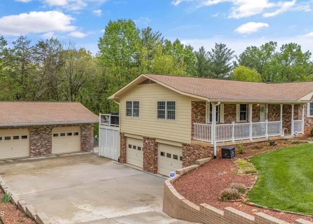 Property at 9920 Rainbow Dr, Knoxville, TN 37922, 4 beds, 3 baths