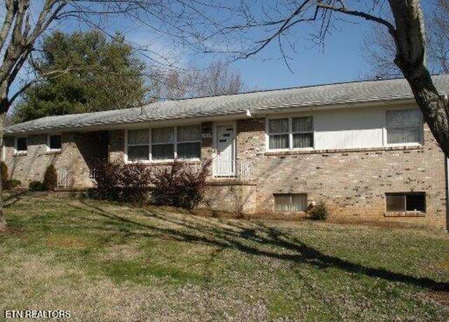 Property at 5500 Tiffany Ln, Knoxville, TN 37912, 3 beds, 2 baths
