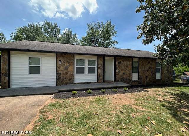 Property at 617 Ardmore Cir, Maryville, TN 37804, 4 beds, 3 baths