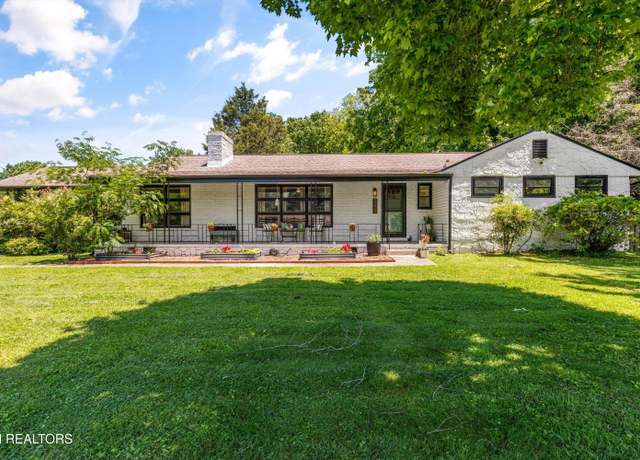 Property at 5220 NE Lavesta Rd, Knoxville, TN 37918, 3 beds, 2 baths