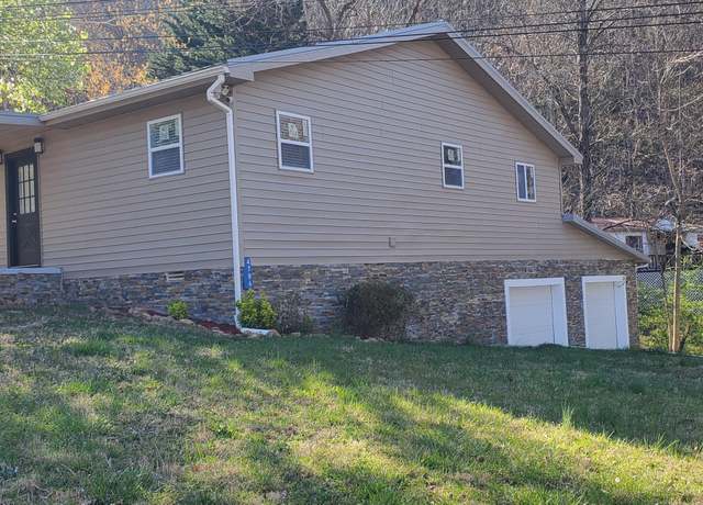 Property at 4786 Fred Jennings Rd, Walland, TN 37886, 3 beds, 2 baths