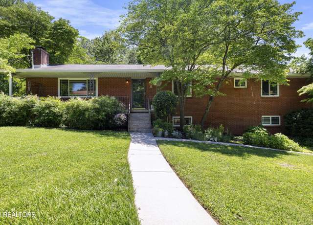Property at 8306 Corteland Dr, Knoxville, TN 37909, 4 beds, 3 baths