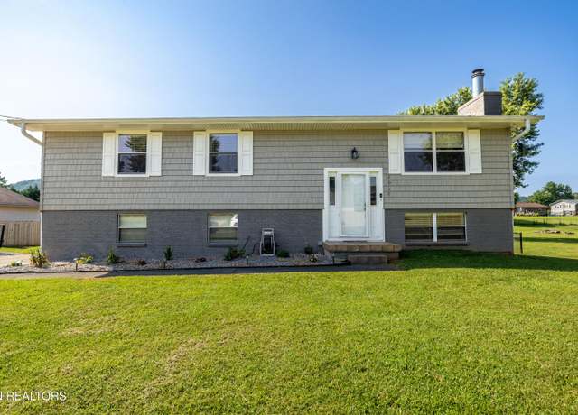 Property at 2026 Independence Dr, Maryville, TN 37803, 3 beds, 2.5 baths