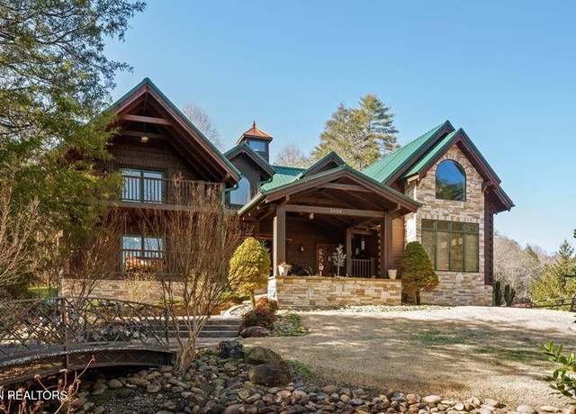 Property at 2603 Cedar Falls Way, Sevierville, TN 37862, 2 beds, 4 baths