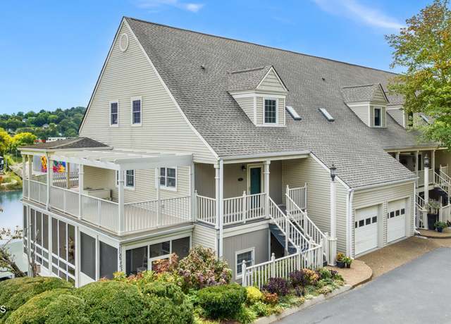 Property at 560 Riverfront Way, Knoxville, TN 37915, 3 beds, 3 baths