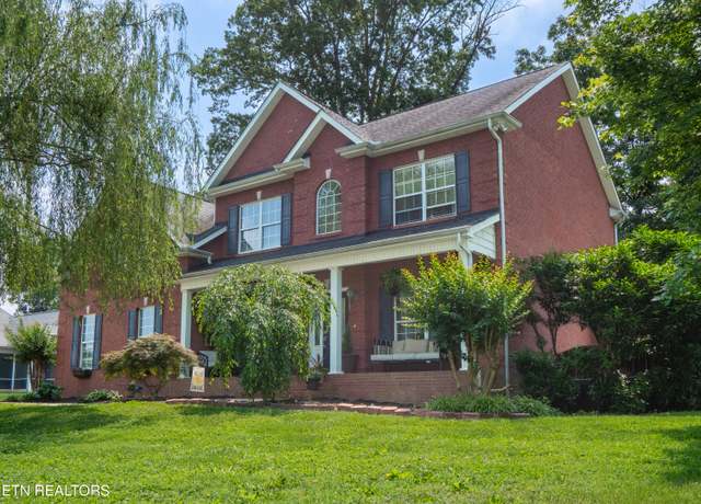 Property at 1076 Yosemite Dr, Lenoir City, TN 37771, 5 beds, 3 baths