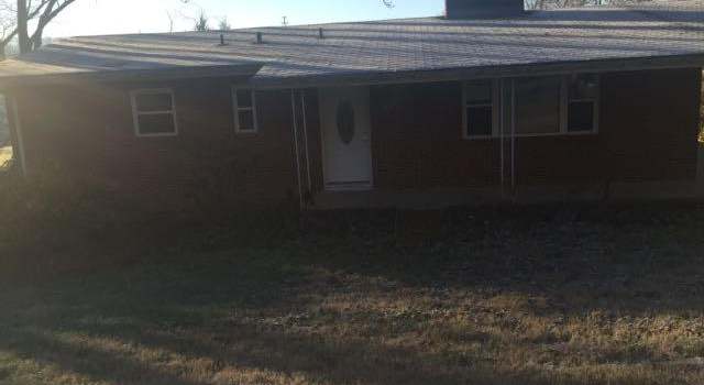 Photo of 107 W Irving Ln, Oak Ridge, TN 37831