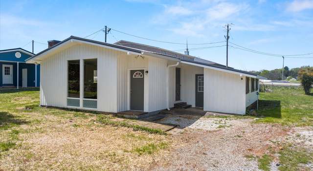 Photo of 110 Harrison St, Sweetwater, TN 37874