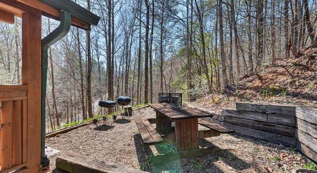 Photo of 905 Valley Dr, Gatlinburg, TN 37738