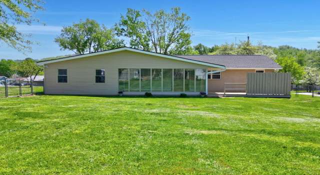 Photo of 2321 Capri Dr, Knoxville, TN 37912