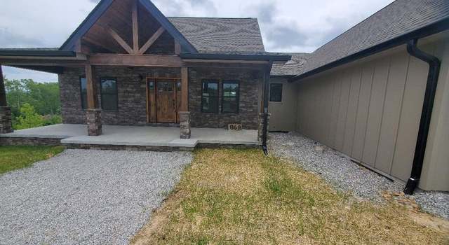 Photo of 868 Elb Private Dr, Huntsville, TN 37756