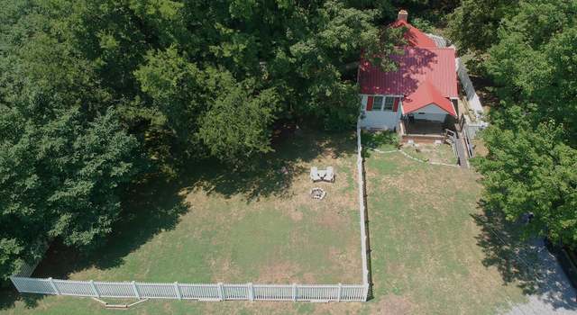 Photo of 10719 Lake Ridge Dr, Knoxville, TN 37934