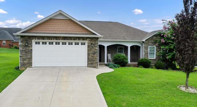 Photo of 653 Berrywood Dr, Maryville, TN 37801