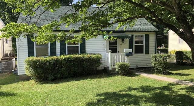 Photo of 921 Ledgerwood Ave, Knoxville, TN 37917