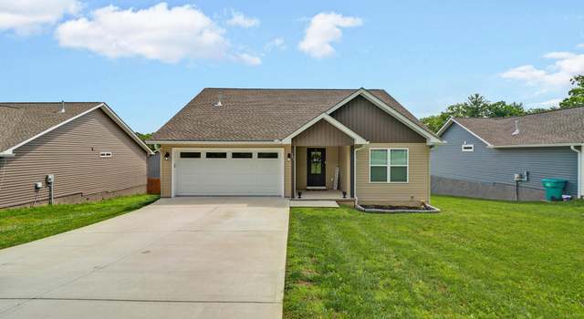 Photo of 301 Dayton Ave, Crossville, TN 38555