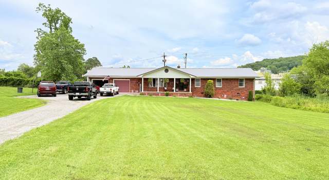 Photo of 709 Balmoral Rd, Middlesboro, KY 40965