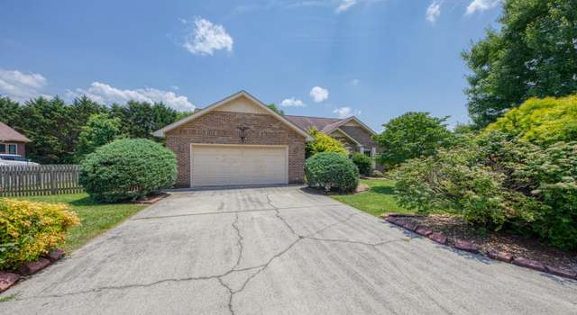 Photo of 2294 Willingham Ln, Maryville, TN 37803