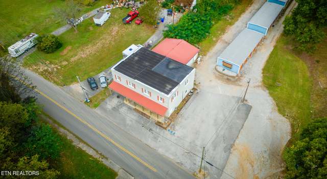 Photo of 1111 Old Roane St, Harriman, TN 37748