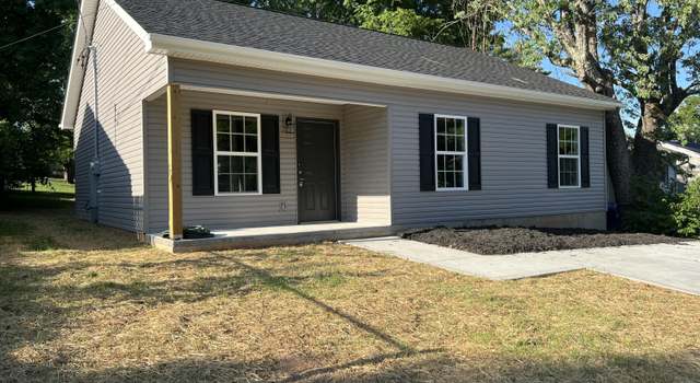Photo of 672 W Outer Dr, Oak Ridge, TN 37830