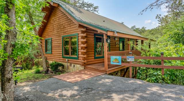 Photo of 3206 Steeple Way, Pigeon Forge, TN 37863