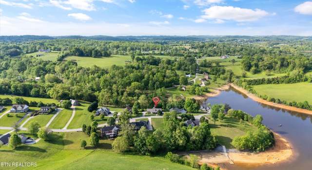 Photo of 3083 Waters Edge Dr, Morristown, TN 37814