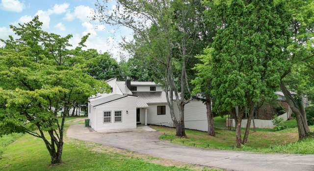 Photo of 517 Sherwood Dr, Maryville, TN 37801