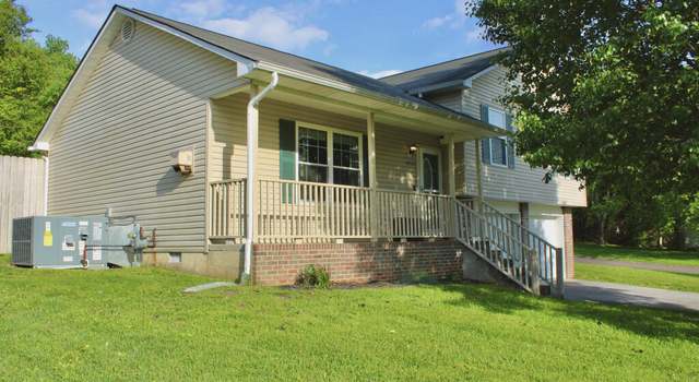 Photo of 4252 Saint Lucia Ln, Knoxville, TN 37921
