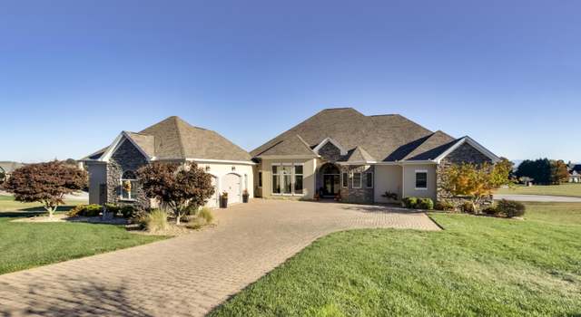 Photo of 524 Rarity Bay Pkwy, Vonore, TN 37885