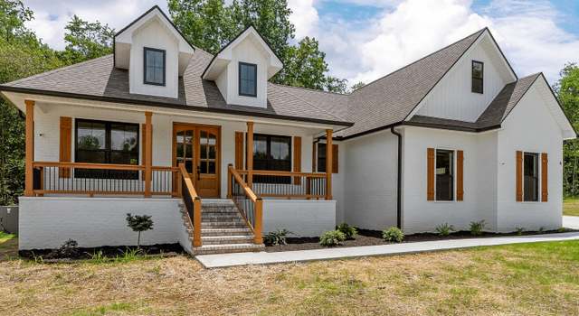 Photo of 4 Riverchase Dr, Crossville, TN 38571