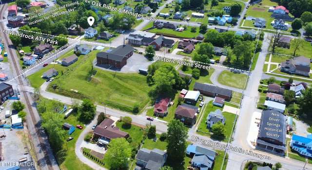 Photo of 115 Roane St, Oliver Springs, TN 37840