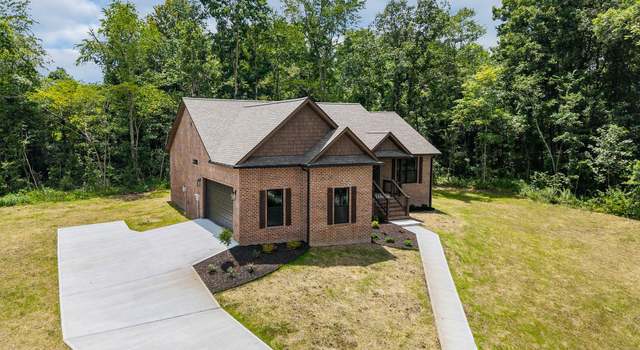 Photo of 2 Riverchase Dr, Crossville, TN 38555