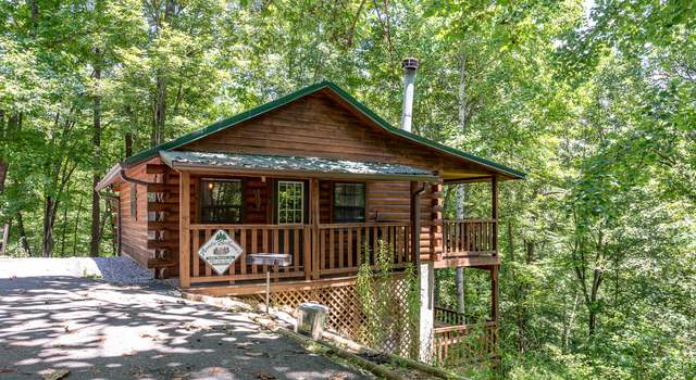 Photo of 2025 Lones Branch Ln, Sevierville, TN 37876