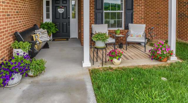 Photo of 1032 Patriots Landing Dr, Dandridge, TN 37725